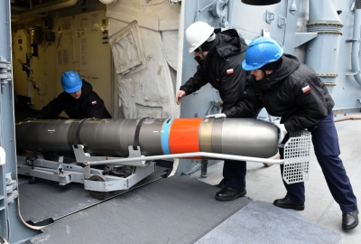 Trening załadunku uzbrojenia torpedowego